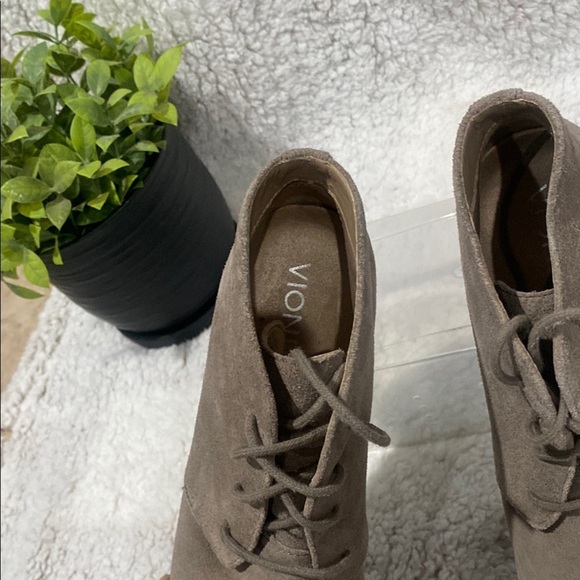 COPY - Vionic Suede Lace - Up Booties Size 6.5 Orthopedic Comfort - Picture 3 of 6